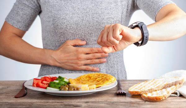 Quem deve evitar o jejum intermitente.