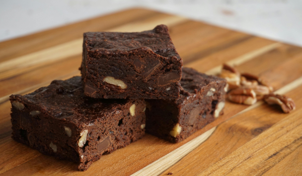 Brownie proteico de batata-doce