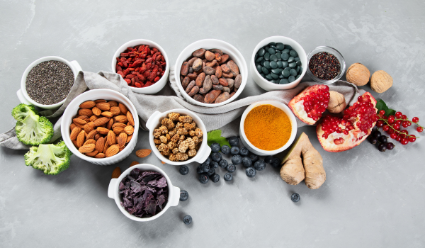 Superalimentos vs alimentos comuns