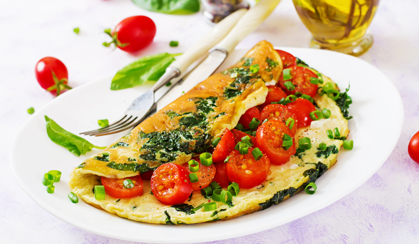 Omelete de espinafre com cottage