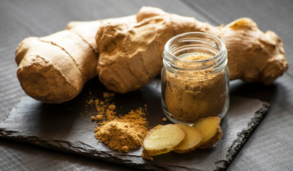 Gengibre fresco e em pó